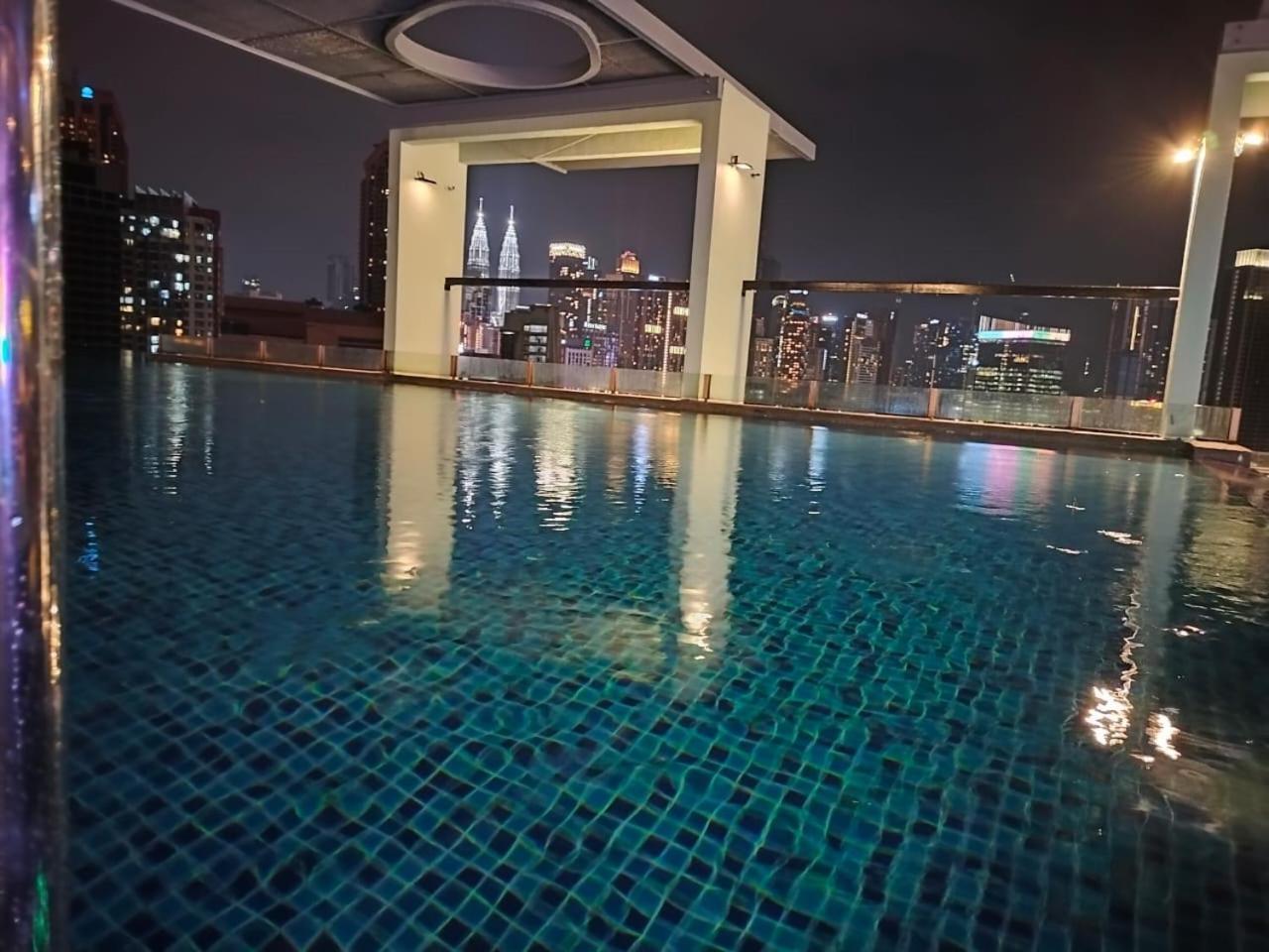 Lila D, Majestic Place Apartemen