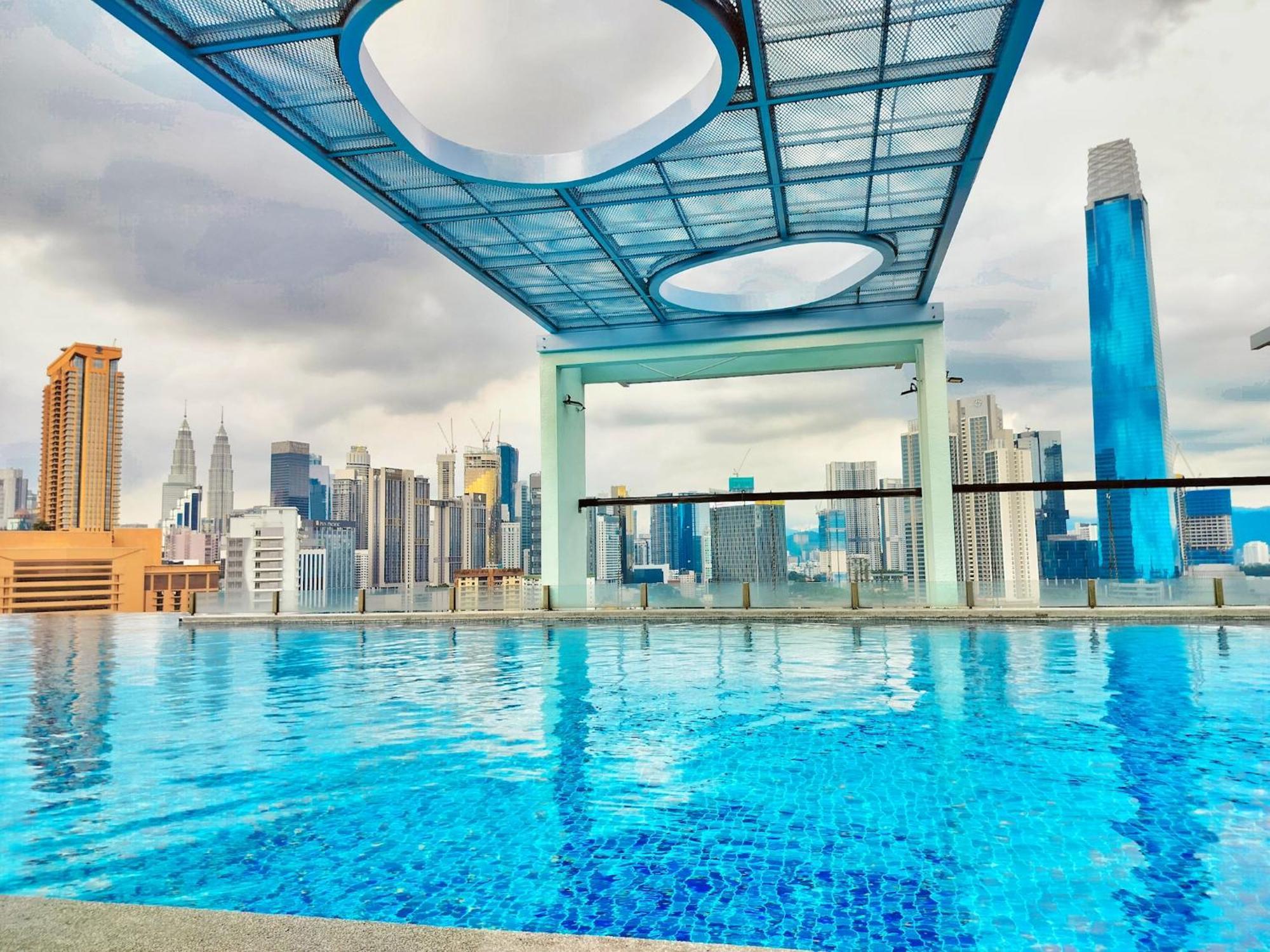 Lila D, Majestic Place Apartemen