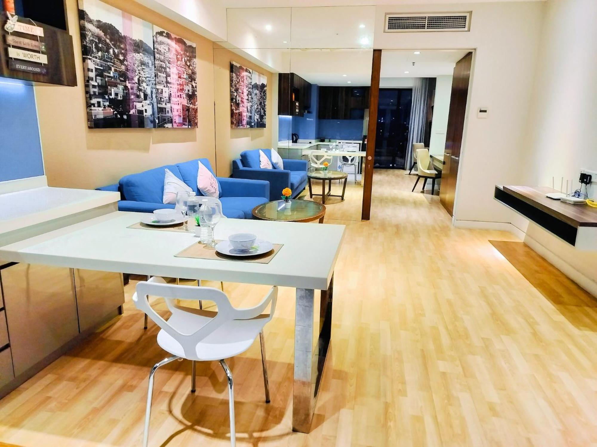 Lila D, Majestic Place Apartemen